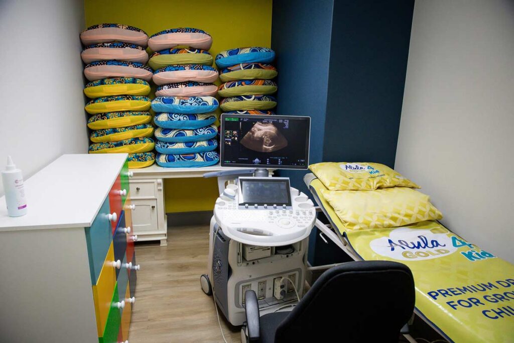 Soli-Deo-Gloria-Bella-ZAH-Clinic-with-baby-sonars-and-breastfeeding-pillows